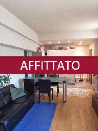 Foto Appartamento in affitto a Milano - 2 locali 70mq