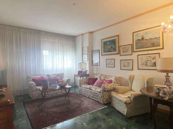 Foto Appartamento in Affitto a Pisa Via del Brennero,