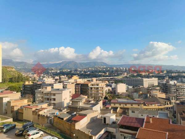 Foto Appartamento in affitto a Reggio Calabria