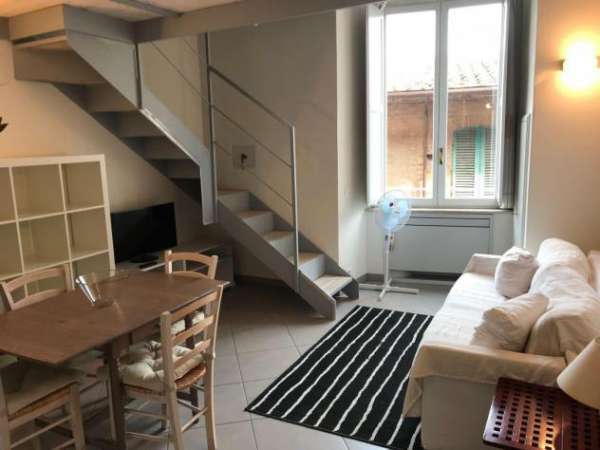 Foto Appartamento in affitto a Siena 50 mq  Rif: 1275437