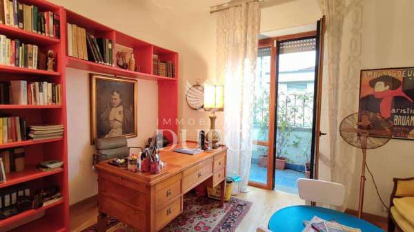 Foto Appartamento in Affitto a Viareggio Via Giuseppe Mazzini,