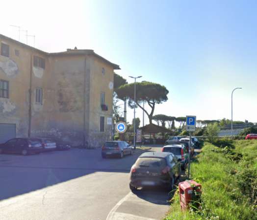 Foto BILOCALE AURELIA/PALIDORO CON POSTO AUTO PRIVATO