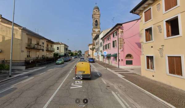 Foto Capannone in Affitto a Villafranca di Verona Dossobuono