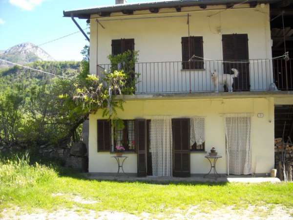 Foto CASA ARREDATA CON SPAZIO INDIPENDENTE A DEMONTE