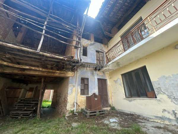 Foto Casa indipendente in affitto a Vauda Canavese