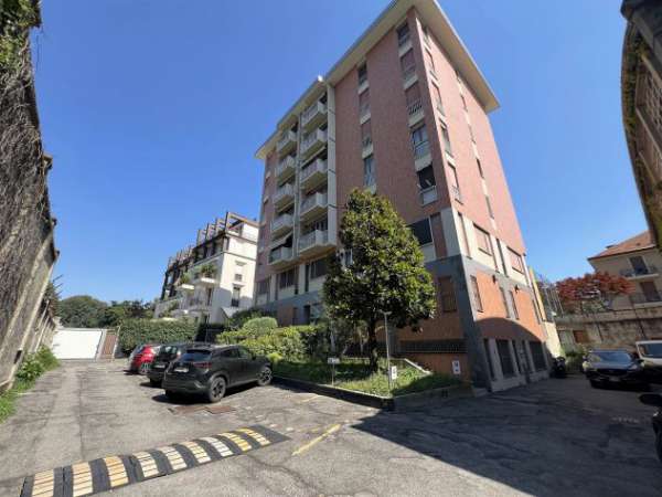 Foto Centro direzionale Milano prestigioso ufficio 6 locali e 2 ingressi