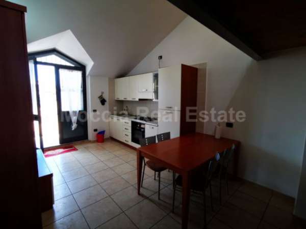 Foto MOCCIA CASERTA BILOCALE DUPLEX ARREDATO VIA RICCIARDI (MAL)