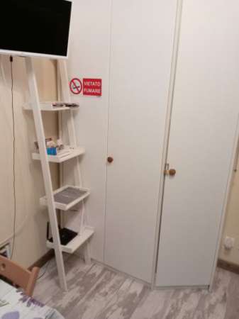 Foto Monolocale arredato con bagno nuovo per due lavoratori