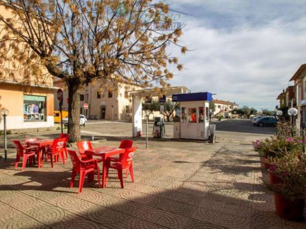 Foto Negozio in affitto a Montalto Di Castro - 5 locali 308mq