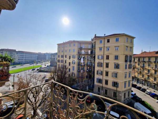 Foto Stanza in appartamento in affitto a Torino