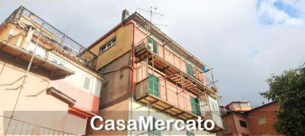 Foto Trilocale in vendita a Rocca di Papa