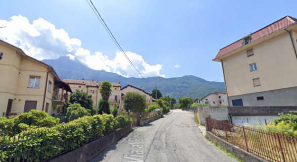 Foto Trilocale in zona tranquilla e ben servita - Lecco